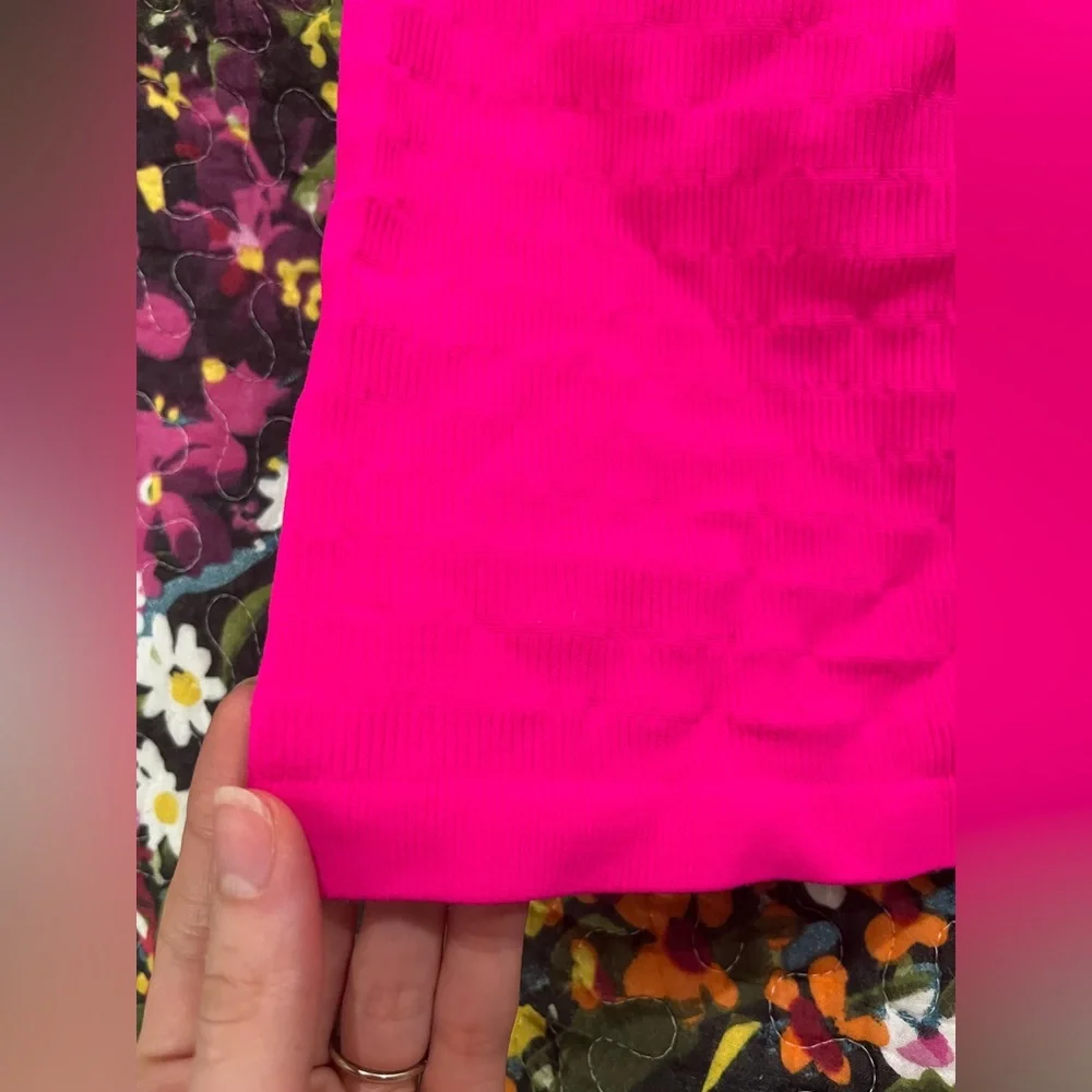 Free People Lot of Two Pink and Red Women's Tank Tops - Picture 4 of 5